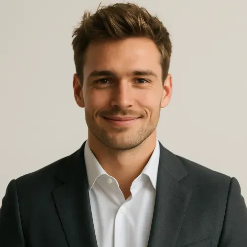 Free AI Age Changer – Make Yourself Older or Younger Instantly input photo example