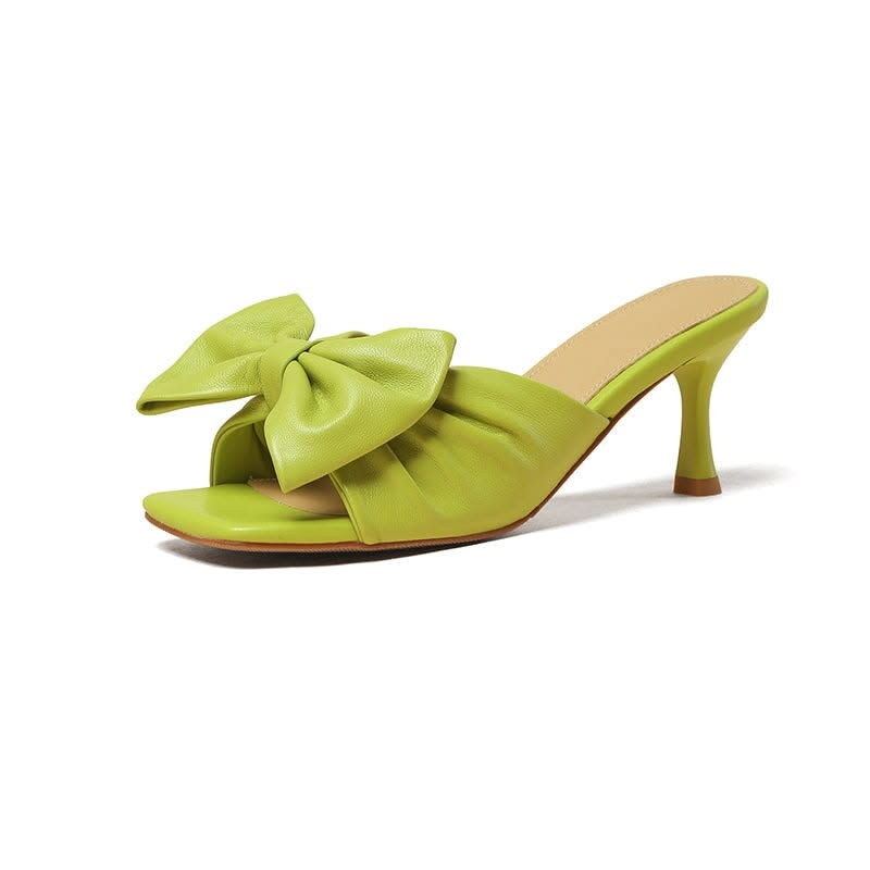 Free AI Virtual Try-On Shoes input photo example